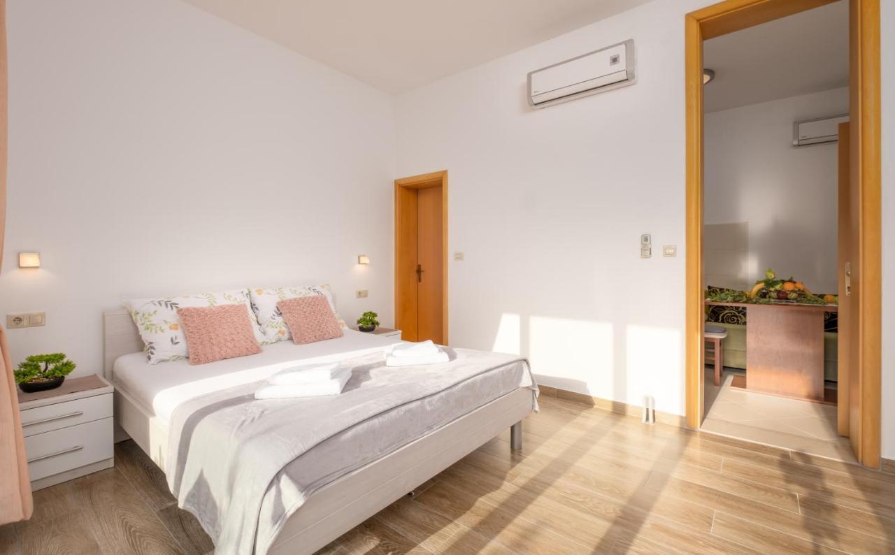 Studio Apartment Brigita Mlini Esterno foto