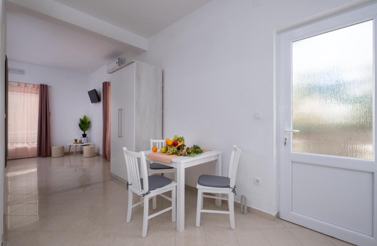 Studio Apartment Brigita Mlini Esterno foto